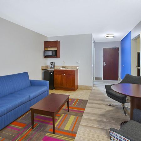 Holiday Inn Express Niles By Ihg Exterior foto