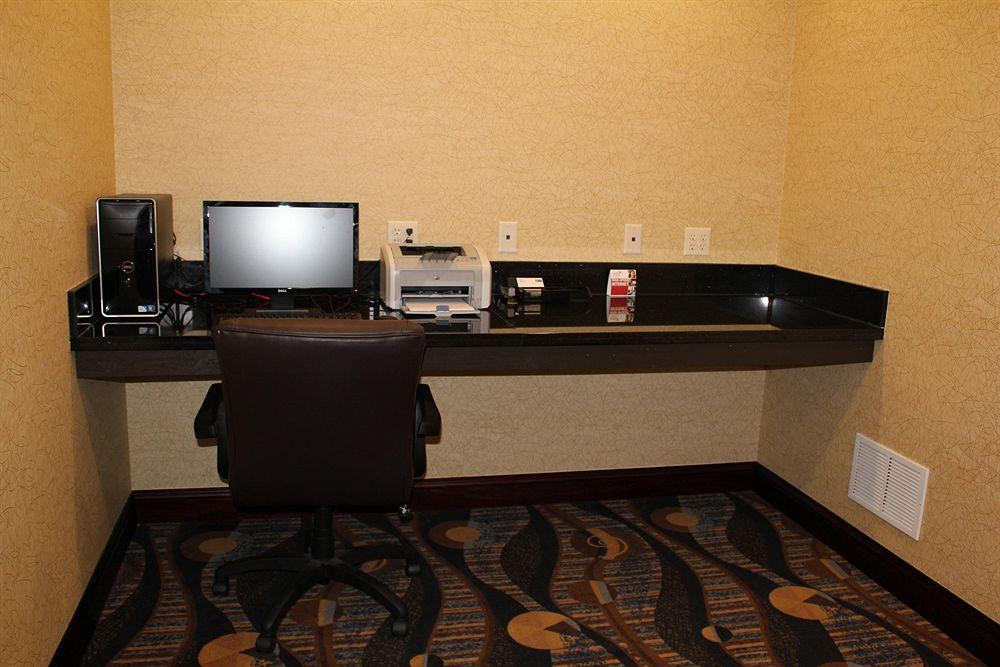 Holiday Inn Express Niles By Ihg Exterior foto