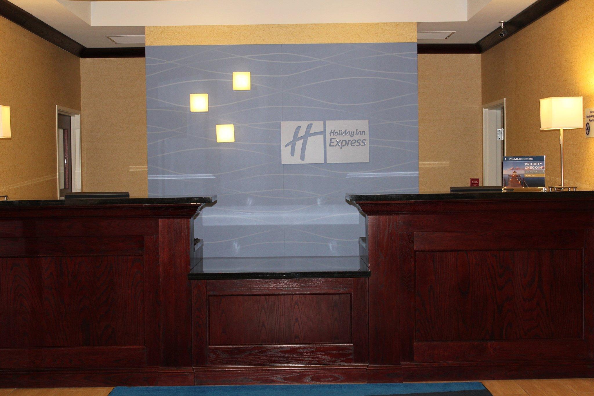 Holiday Inn Express Niles By Ihg Exterior foto