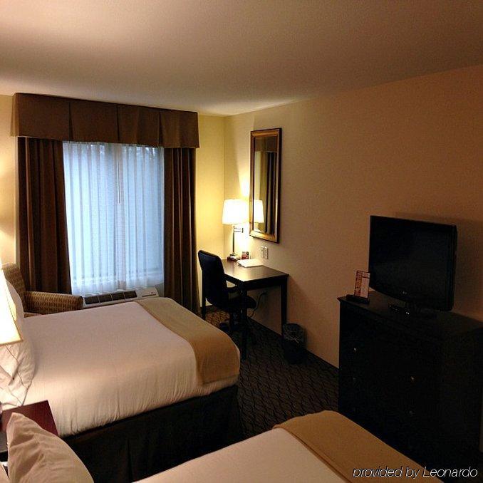 Holiday Inn Express Niles By Ihg Exterior foto